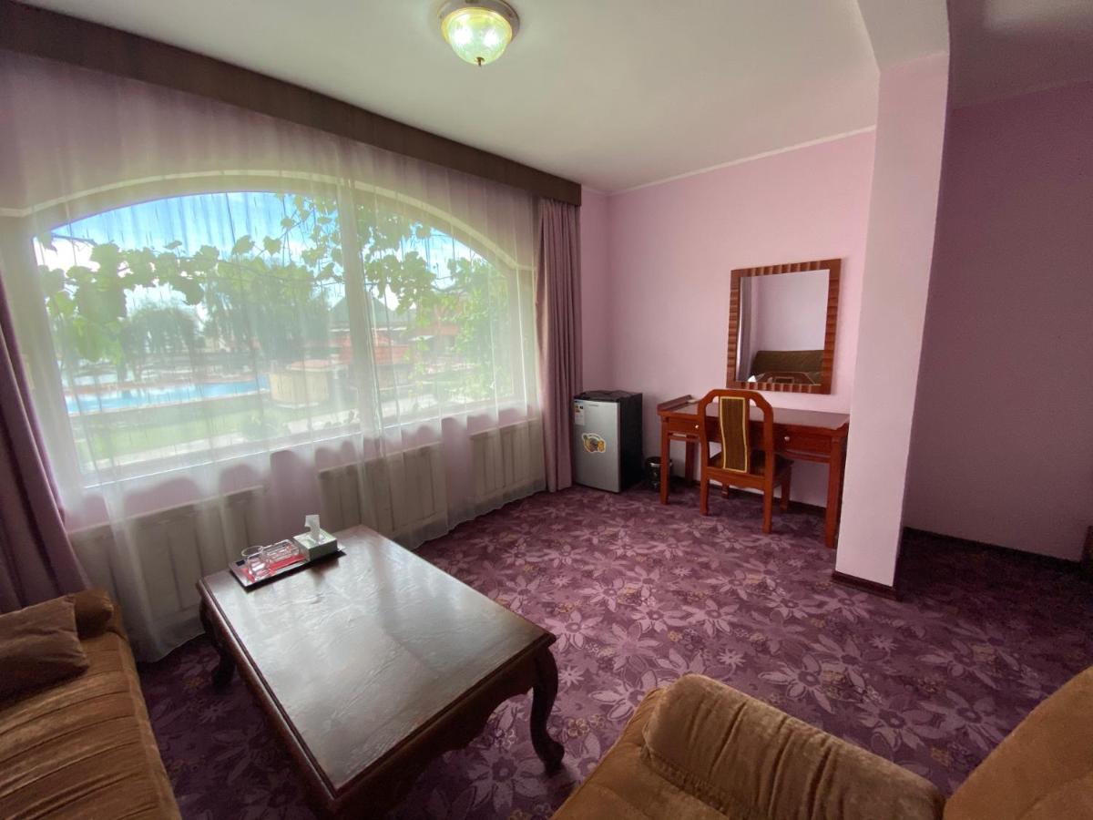 Morelux Boutique Hotel Kapčagaj Exteriér fotografie
