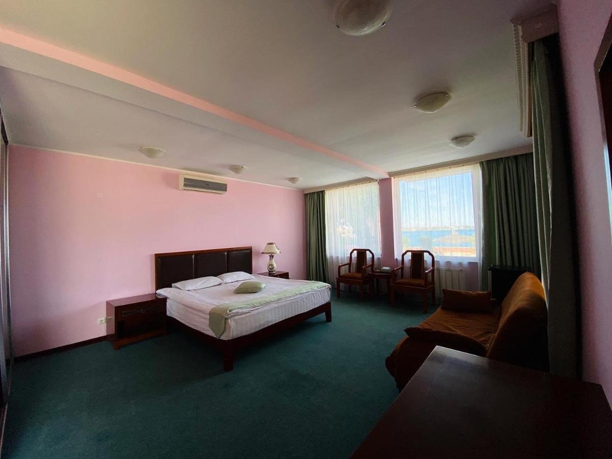 Morelux Boutique Hotel Kapčagaj Exteriér fotografie